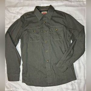 Levi’s men’s button down long sleeve small